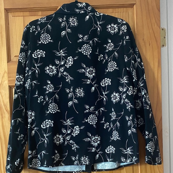 Vintage Pendleton Black and White Floral Printed Textured Button Up Shacket - Picture 5 of 9